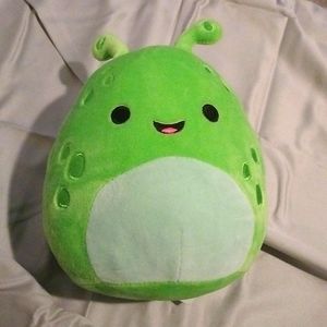 NWOT Alien Squishmallow